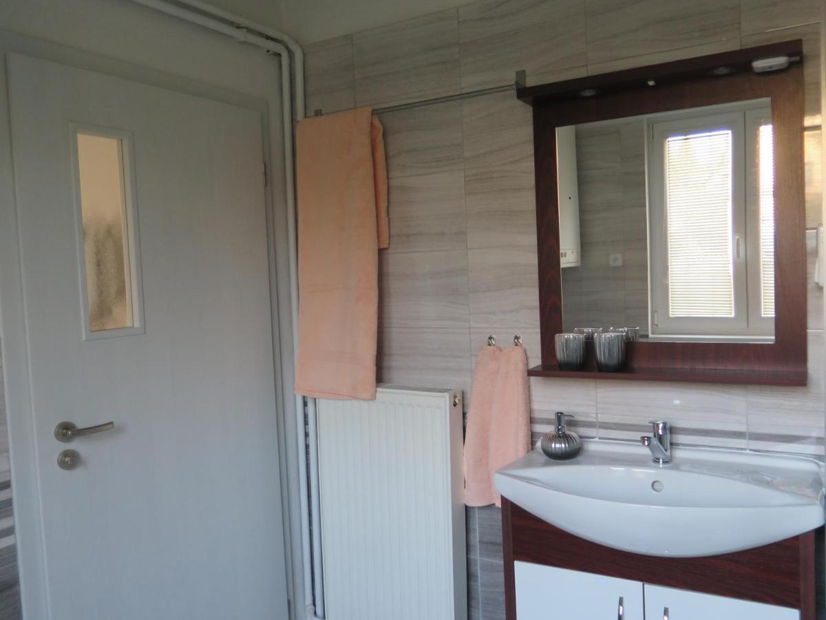 Apartman Hrubá Skála Exterior foto